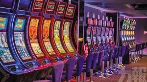 Người dùng Việt Nam trải nghiệm game slot trên điện thoại di động